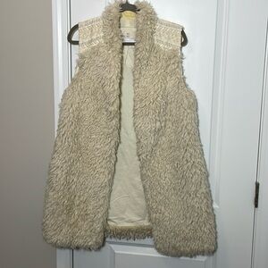 Anthropologie Hei Hei Women's M Embroidered Sherpa Shaggy Vest